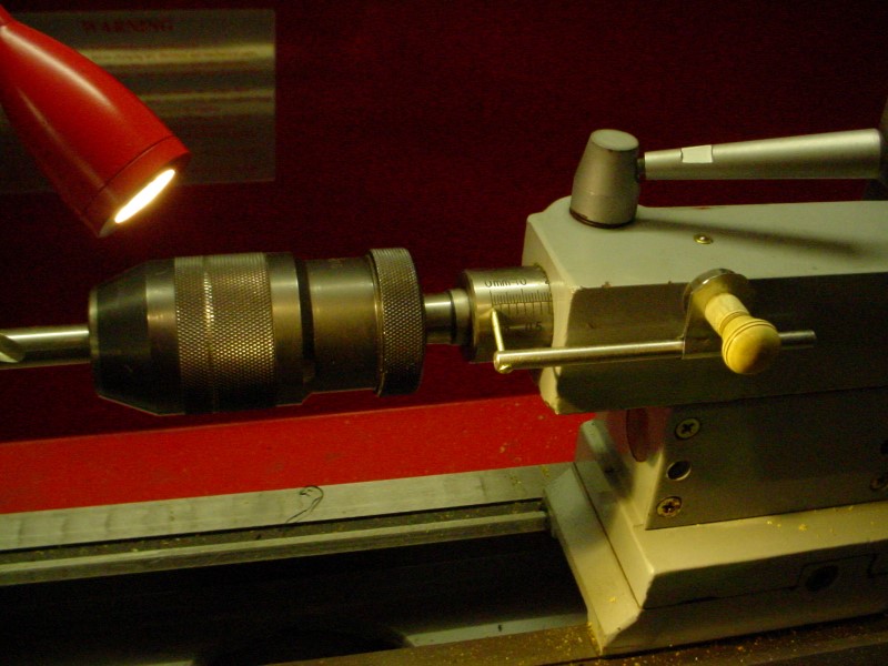 Lathe tailstock quill extension index