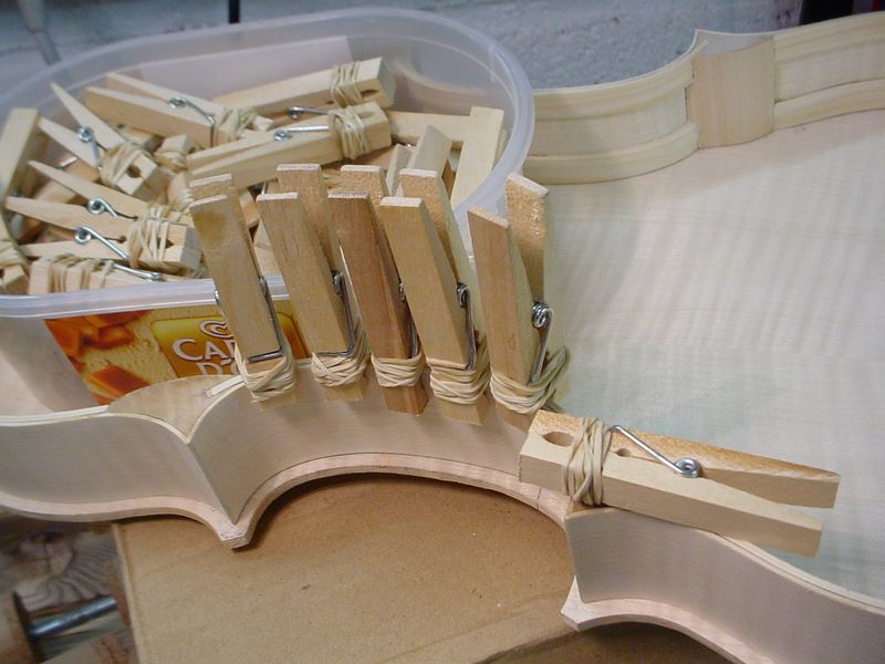 Lining clamps for violin making