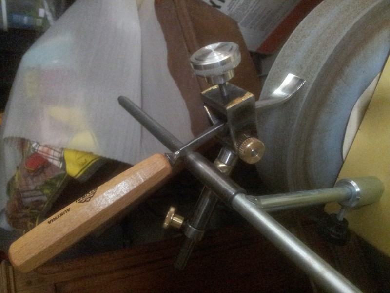 Sharpens as well carving gouges as turning gouges.
