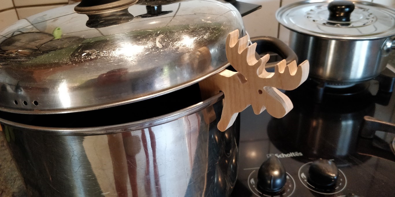 A moose  to avoid pasta boil over