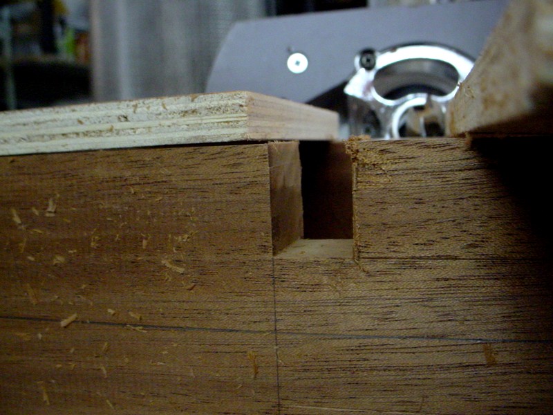 The ontour of the tenon on the heel side must be well continuous.