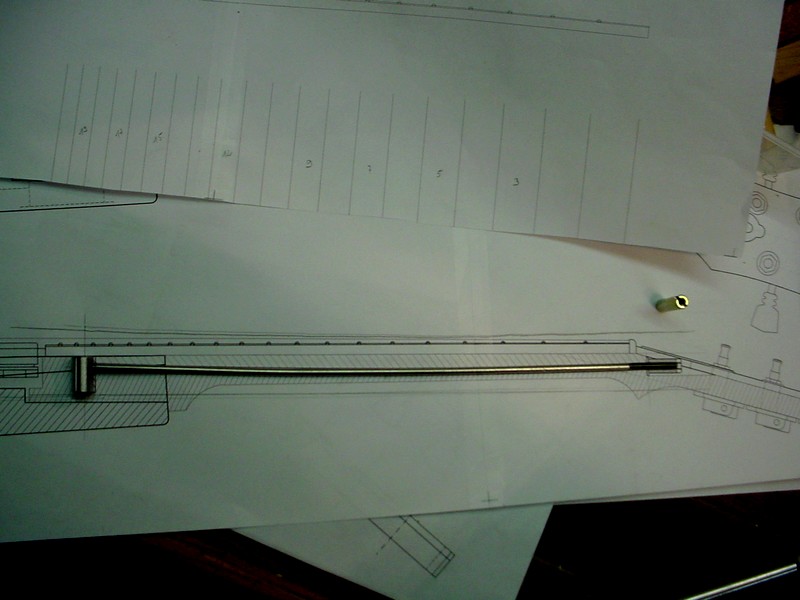 The truss rod is hand shaped in order to follow the curve as on the plan.